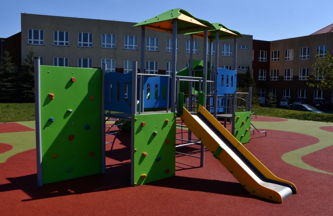 Oferty Pracy Piotrkow Tryb I Okolice Piotrków Tryb.: Powstał kolejny plac zabaw | Serwis Samorządowy PAP